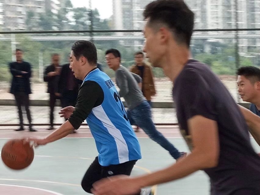 国培2017学员与咪咪爱
篮球友谊赛