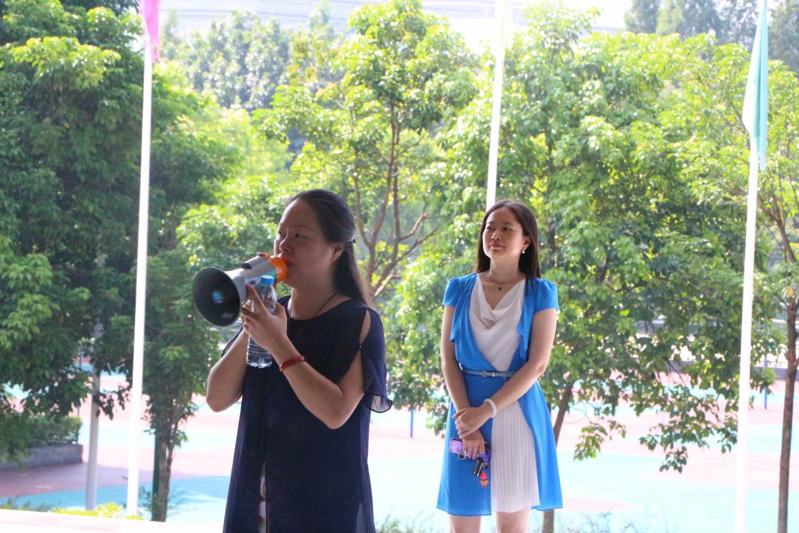 咪咪爱
领导慰问军训中新生